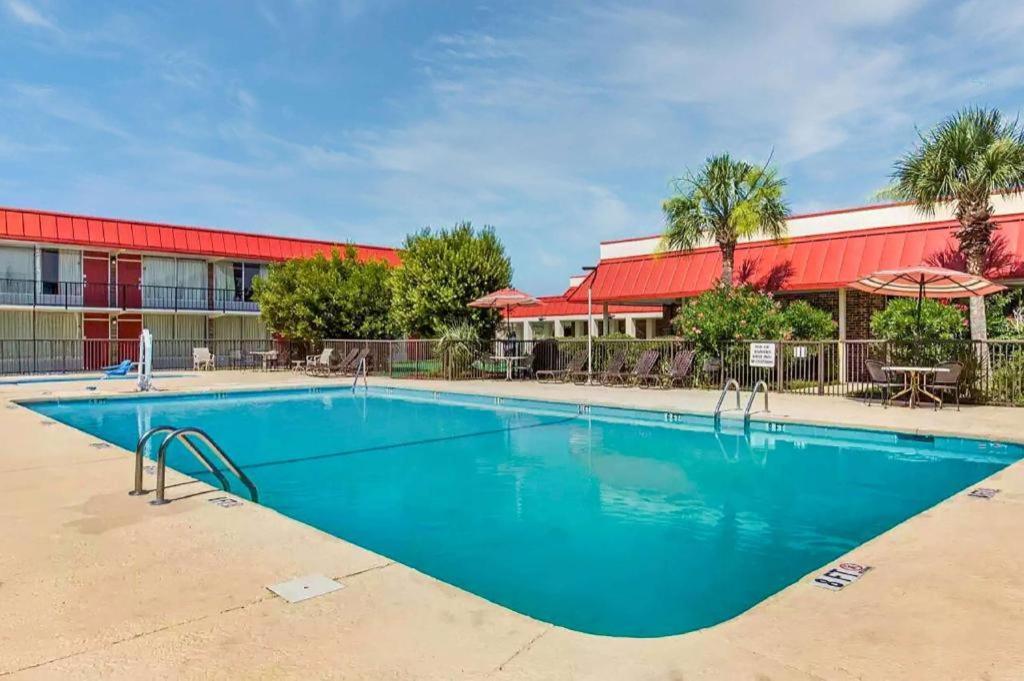 Hotel Ramada By Wyndham Santee I-95 Exterior foto